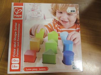Дървена играчка Hape - фигури - подреждане - 6943478006270 - Онлайн книжарница Сиела | Ciela.com